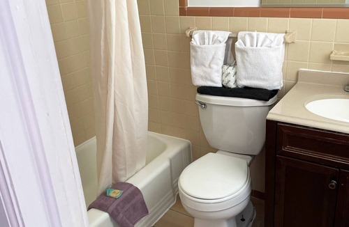 Ocean City Hotel | Kings Arms Motel