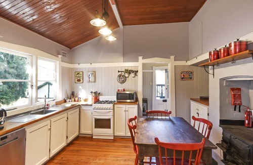 Katoomba House | Kings Bower at Katoomba