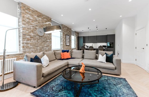 Cubitt Town Apartment | Kings Cottage - 3 bed Apt