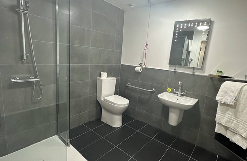 Pontefract Hotel | Kings Croft Hotel