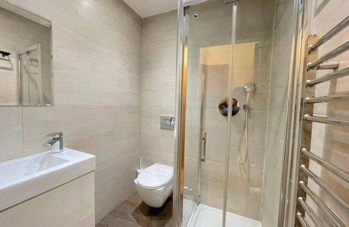 Angel Apartment | Kings Cross St Pancras Oasis