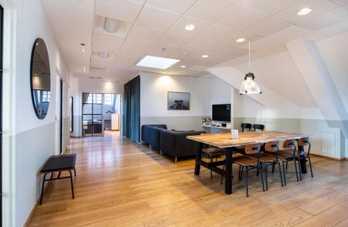 Copenhagen City Centre Apartment | Kings Garden - 5 bedrooms - 2 baths by Daniel&Jacob's