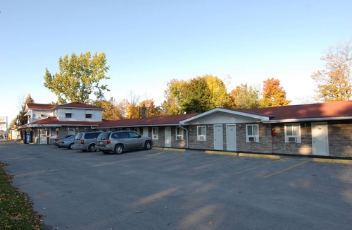 Orillia Hotel | Kings Inn - Orillia