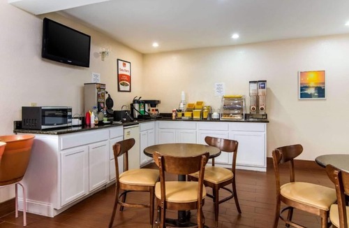 LaFayette Hotel | Kings Inn