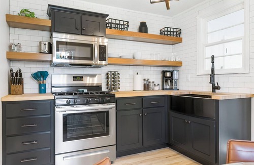 Joplin House | Kings, Kitchens & Comfort In Modern Cedar Home