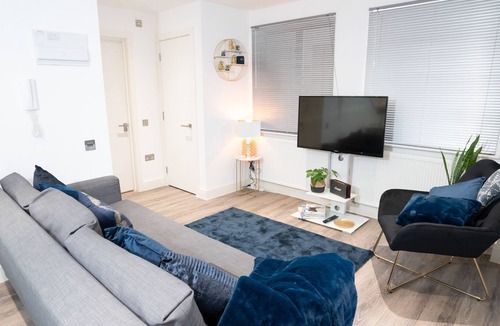 Reading Apartment | Kings Lodge by Deardon Properties