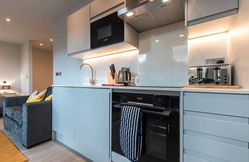 Staines Apartment | Kingsbridge House Apartment Nine