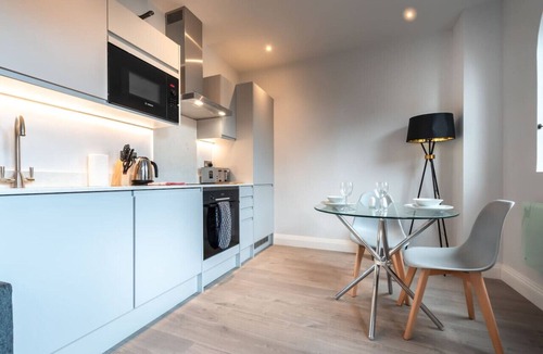 Staines Apartment | Kingsbridge House Apartment Nine