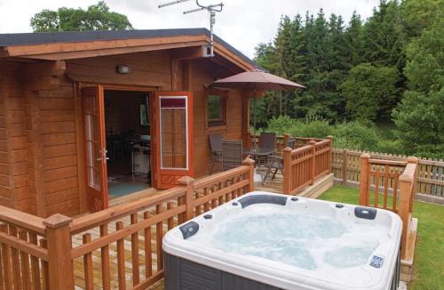 Holcombe Burnell Resort | Kingsford Farm Lodges