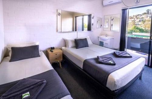 Hamilton House | Kingsford Riverside Inn