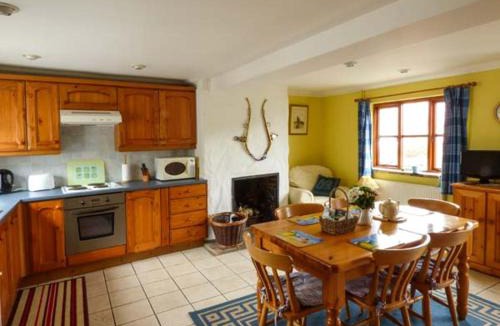 Hickling House | Kingsley Cottage