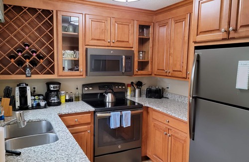 Kingsmill Condo | Kingsmill Condo on Golf Course 9th Fairway! Local owner