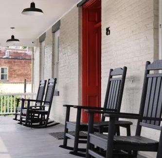 Connelly Bed & Breakfast | KIngston Carriage House