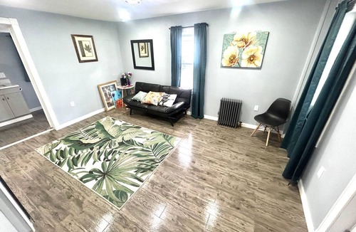 Kingston Apartment | Kingston Downtown I Laundry Firepit 4 TVs Fireplace & ADA 1st floor w Shower