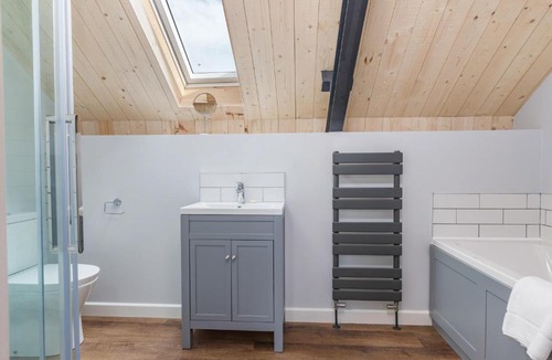 Totnes House | Kingston Estate