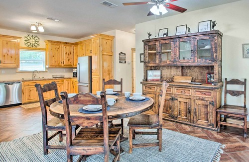 Kingston House | Kingston Home w/Patio < 4 Mi to Lake Texoma!