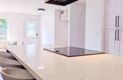 Bayridge West House | Kingston Lodge: Comfy & Cozy w/Natural Scenery