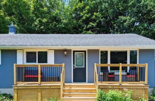 Bayridge West House | Kingston Lodge: Comfy & Cozy w/Natural Scenery