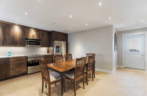 Kingston Villa | Kingston Private Executive Living Residence