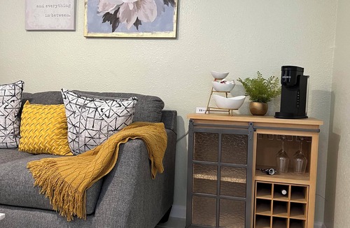 Eastern Division Apartment | Kingsway by the Laredo Medical Center.