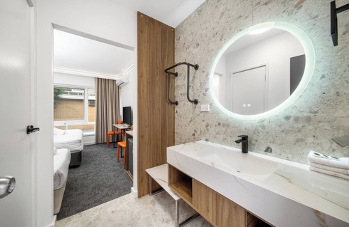 Newtown Hotel | Kingsway Motel Geelong