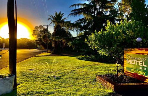 Tocumwal Hotel | Kingswood Motel