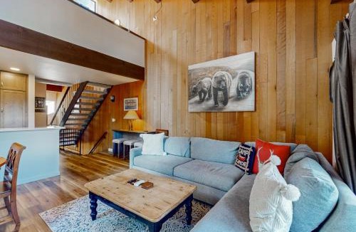 Kings Beach Apartment | Kingswood Village 244