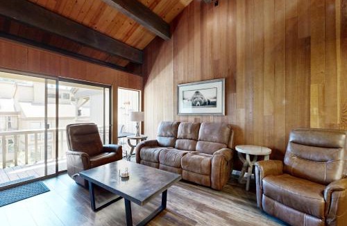 Kings Beach House | Kingswood Village 57