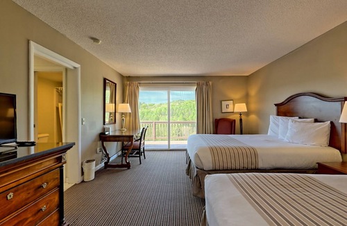 Clayton Hotel | Kingwood Resort
