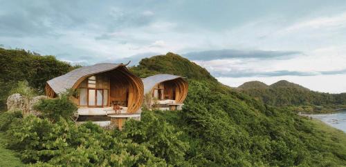 Sekongkang Cabin | Kini Resort - Oceanfront Bamboo Eco Lodges