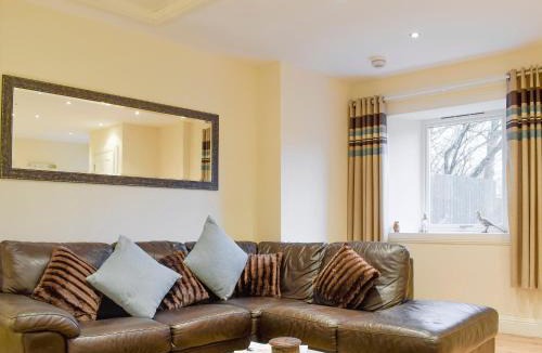 Dunfermline House | Kinneddar Cottage