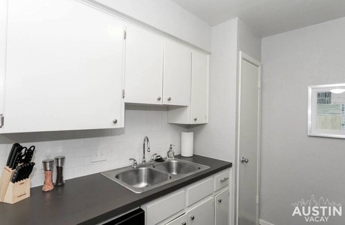 Zilker Apartment | Kinney #4 xxxxxxxxxx