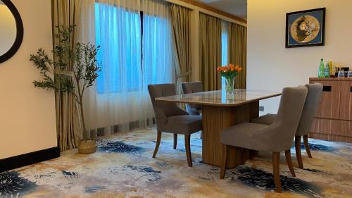 Taman Istana Hotel | Kinta Riverfront Hotel & Suites