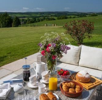 Murthly House | Kipney Farmhouse with hot tub