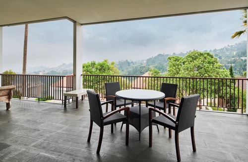 Cigadung Villa | Kirei Mountain View 7BR Villa with a Private Pool