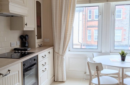 Campbeltown Apartment | Kirk Street Apartment