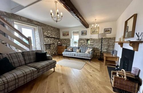 Scawton House | Kirkdale Cottage