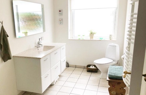 Kollund Bed & Breakfast | Kirkevængets mini Bed and Breakfast