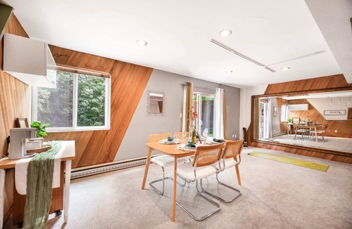 Inglewood-Finn Hill House | Kirkland Oasis, Chic Basement Retreat with Hot Tub