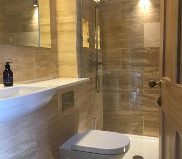 Glenelg Bed & Breakfast | Kirkton Bay House Bed and Breakfast