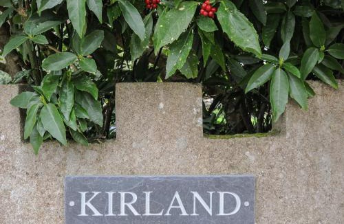 Saint Kew House | Kirland