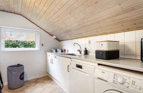 Hou House | "Kirsi" - from the sea by Interhome