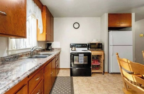 Angels Camp Cottage | Kismet Cottage Murphys; creek side tranquility!nn