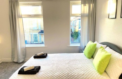 Hull House | Kisobi Home Bedroom 1