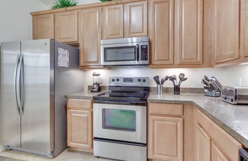 West Kissimmee House | Kissimmee Retreat w/Pool Access < 4 Mi to Disney!
