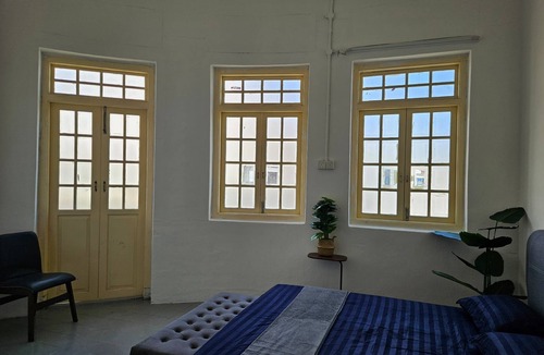 Downtown George Town Hostel | KITA Hostel