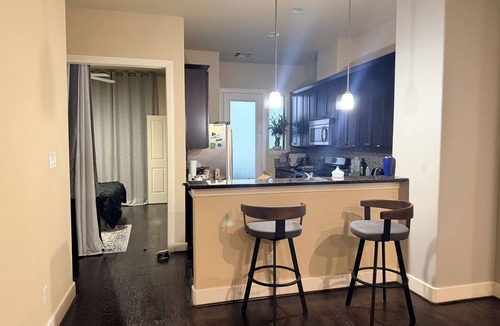 East Downtown Houston House | Kitchen & Private Bedroom