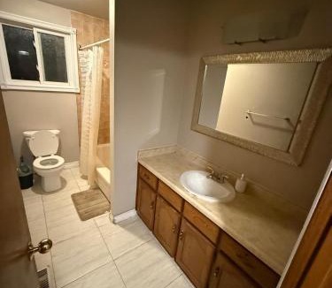 Kitchener House | Kitchener Cheapest Stay Near Downtown, Airport- Self Checkin,24 Hrs