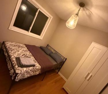 Kitchener House | Kitchener Cheapest Stay Near Downtown, Airport- Self Checkin,24 Hrs