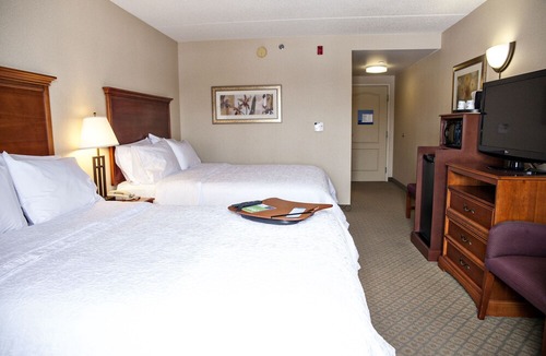 Rosemount Hotel | Kitchener Inn & Suites